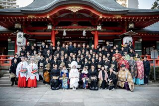【まもなく定員となります】
神戸花嫁道中2026｜参加・協賛 募集中  たくさんのお申込みありがとうございます。
おかげさまで、参加枠は定員50名まで、
残りわずかとなりました。  募集期間は【1月31日まで】ですが、
定員に達し次第、先着順で締め切りとなります。  参加をご検討中の方は、
ぜひお早めにお申し込みください。  ――――――――――
📅 開催日
2026年2月22日（日）16:00〜19:00
※参加者は14:00〜 着付けデモあり（自由参加）  📍 場所
生田神社を基点に三宮中心地を巡行予定  👘 参加費
16,000円（税込）／1名  ⏳ 募集期間
2026年1月31日まで
※定員に達し次第締切  神戸の街を舞台に、
過去と未来をつなぐ幻想的なひとときを
ぜひ一緒につくりましょう。  ――――――――――
詳細お申し込みは
@traditionalcultureparade 
プロフィールのURLよりご確認ください。  #神戸花嫁道中2026